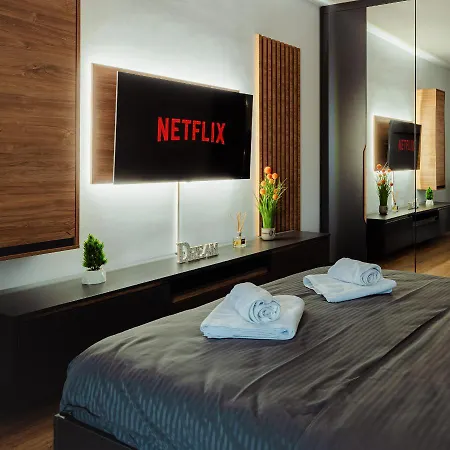New Luxury City Center Studio-2